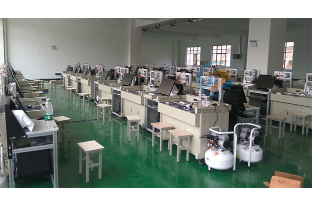 領(lǐng)略PLC實(shí)驗(yàn)臺(tái)背后的科學(xué)原理，駕馭技術(shù)創(chuàng)新。(圖2)